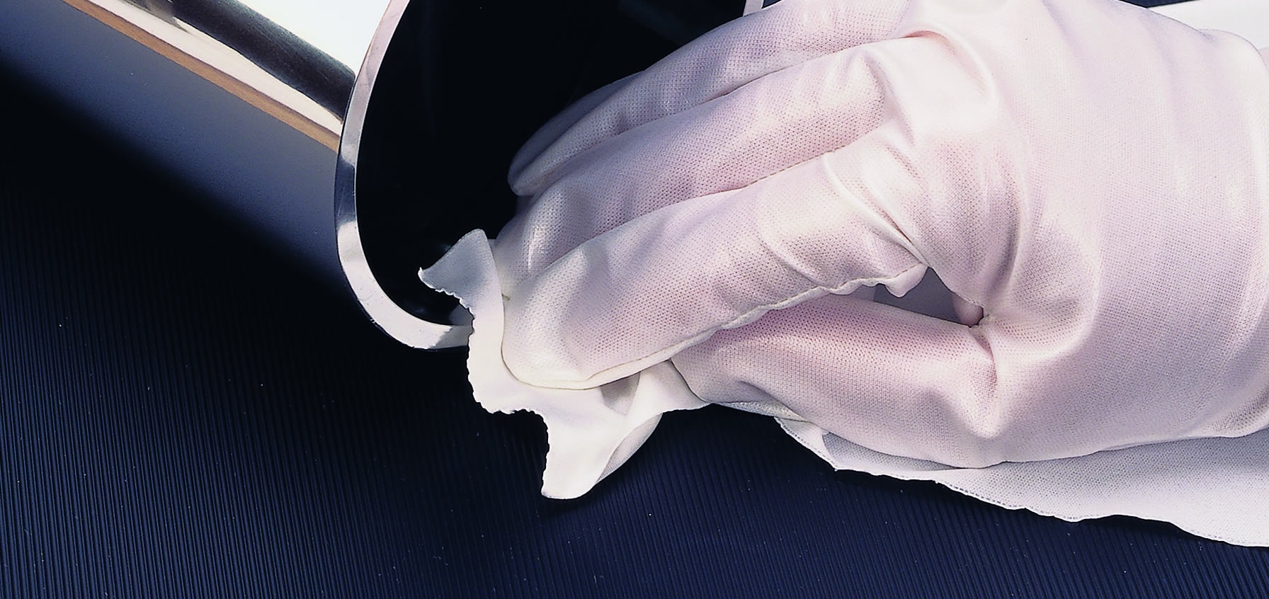 What are cleanroom wipes? - Banner